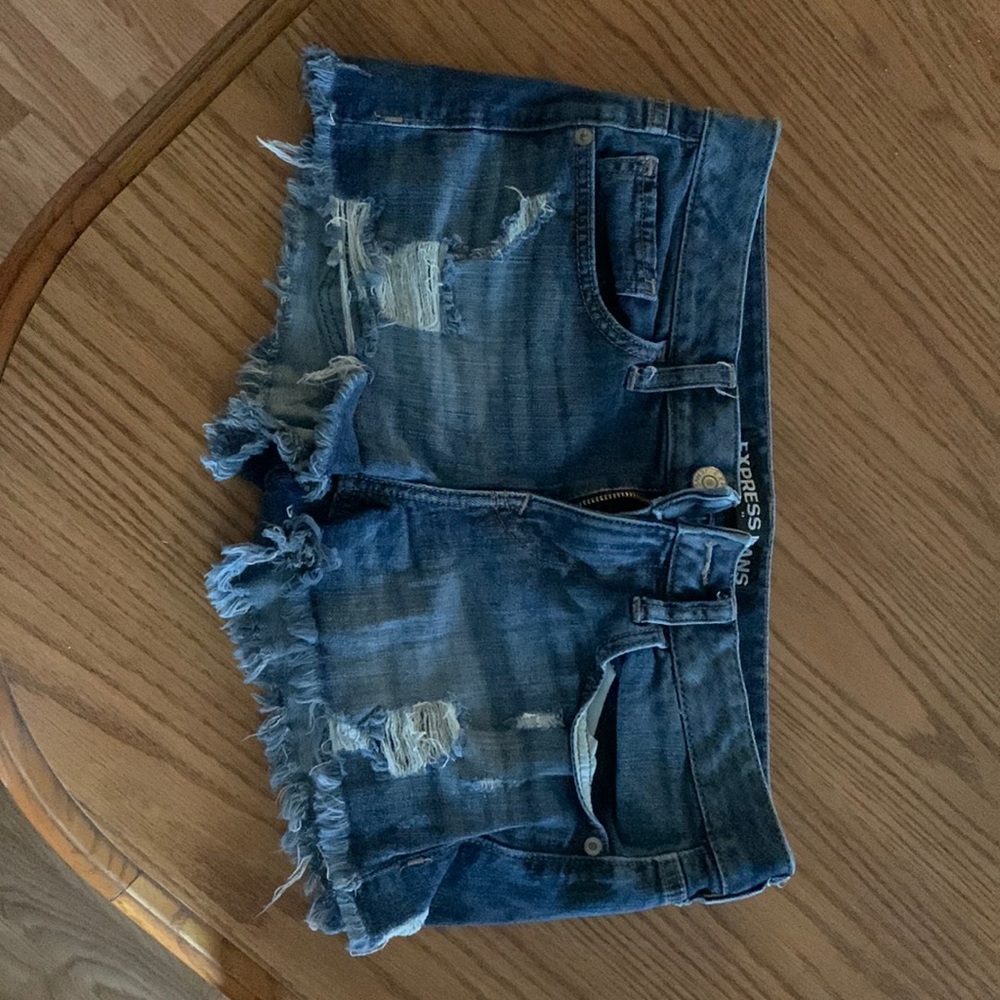 Express jean shorts size 4